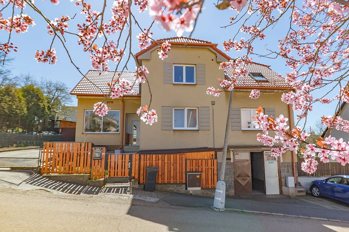 Prodej rodinného domu 300 m², pozemek 788 m²